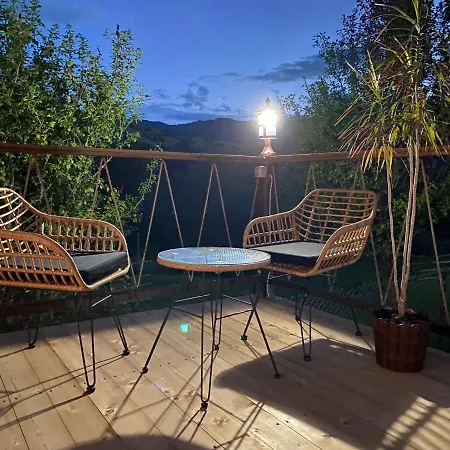 Hotel Glamount à Farcasa Extérieur photo
